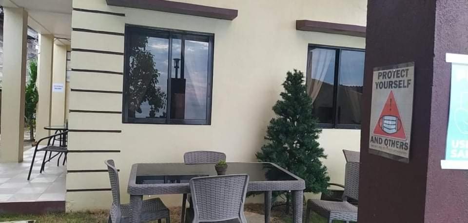 Melronz Inn Oslob Εξωτερικό φωτογραφία
